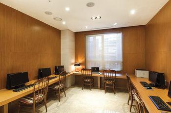 Myeongdong Hotel 4*